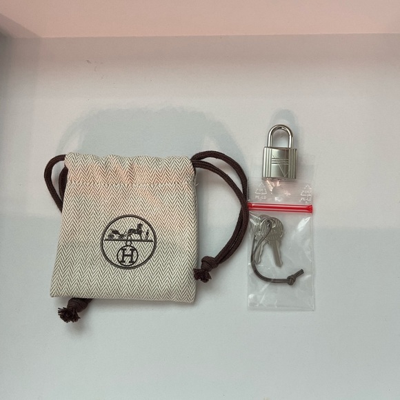 SOLD Authentic Hermes Picotin 18 Cargo black PHW - Picture 10 of 10